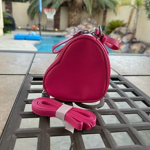 Jeffree Star Vibrant Pink Mini Heart-Shaped Bag with Zipper - Picture 4 of 4